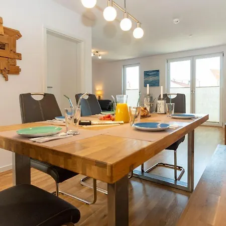 Haus-Quot-Wilhelmsplatz-Quot-Wohnung-Quot-Heimathafen-Quot * Хайлигенхафен